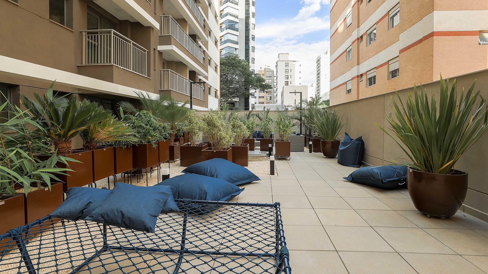 Praça coliving e descompressão