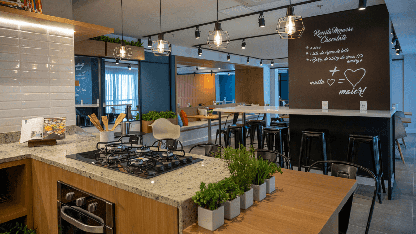 Foto real do Salão Gourmet e Coworking