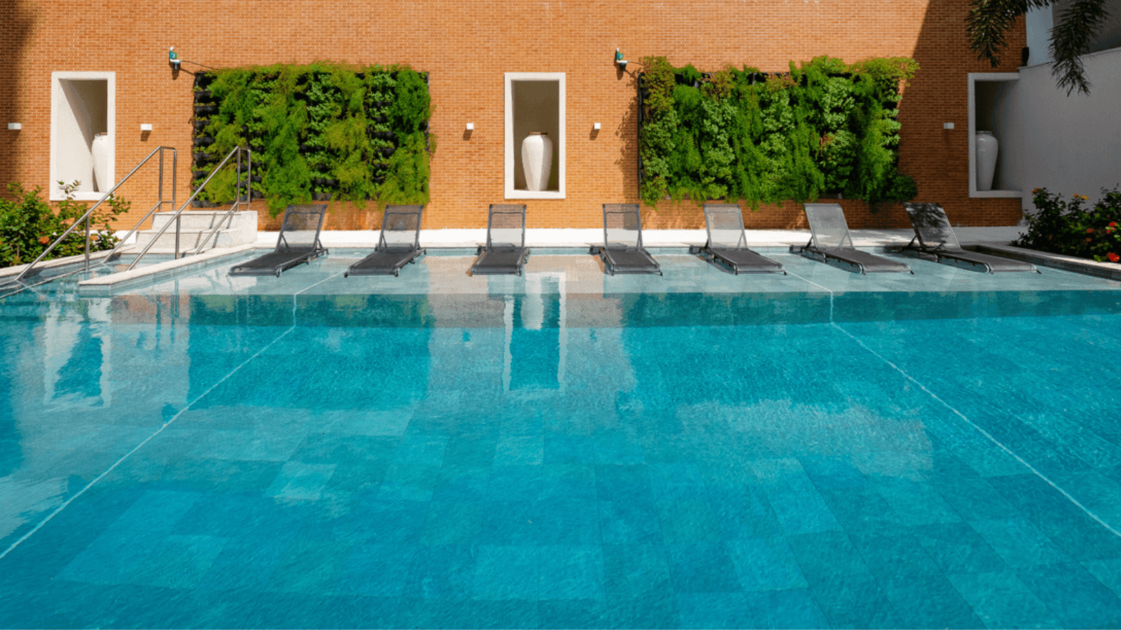 Foto real da Piscina